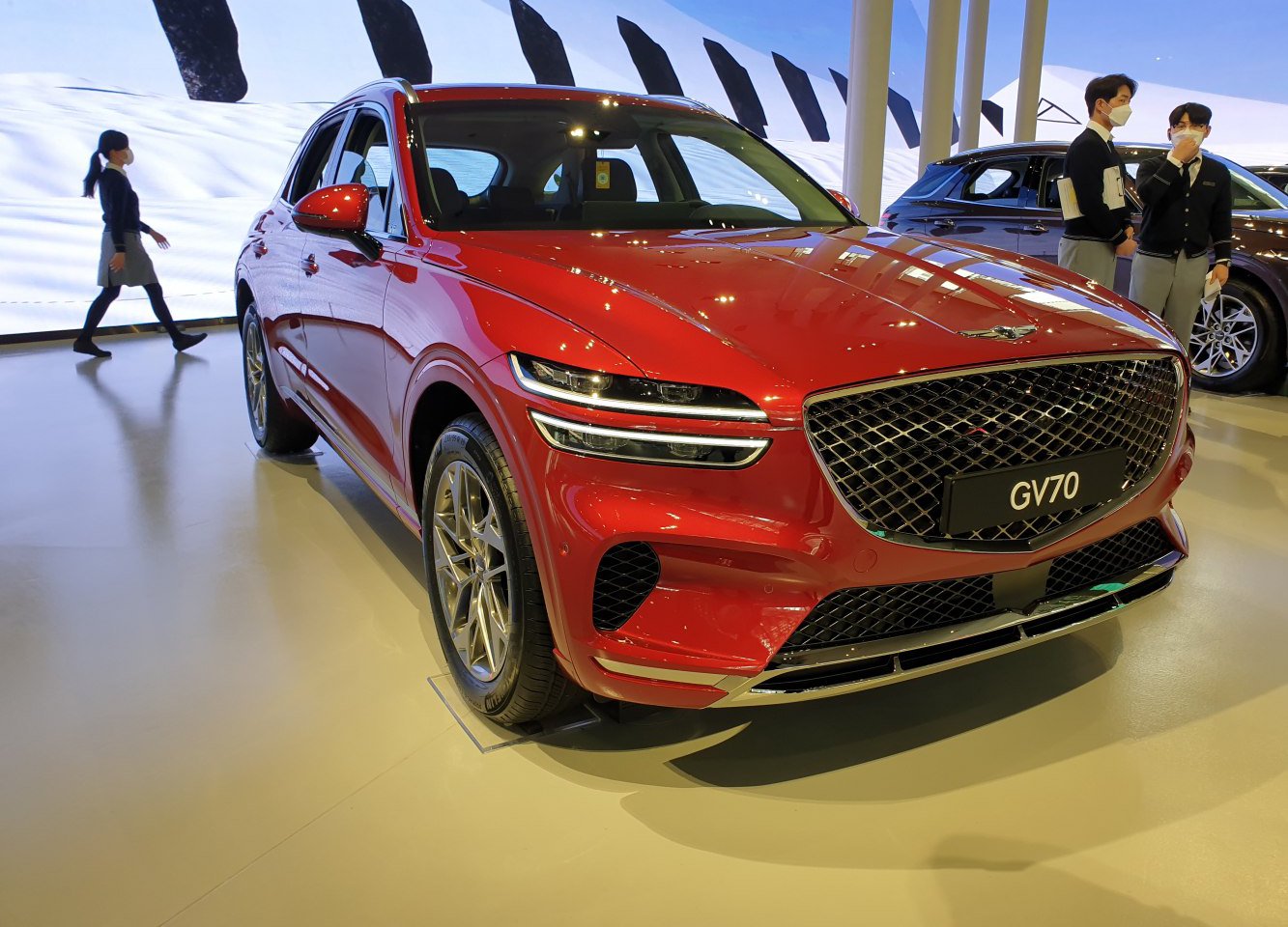 Genesis GV70 technical specifications and fuel economy